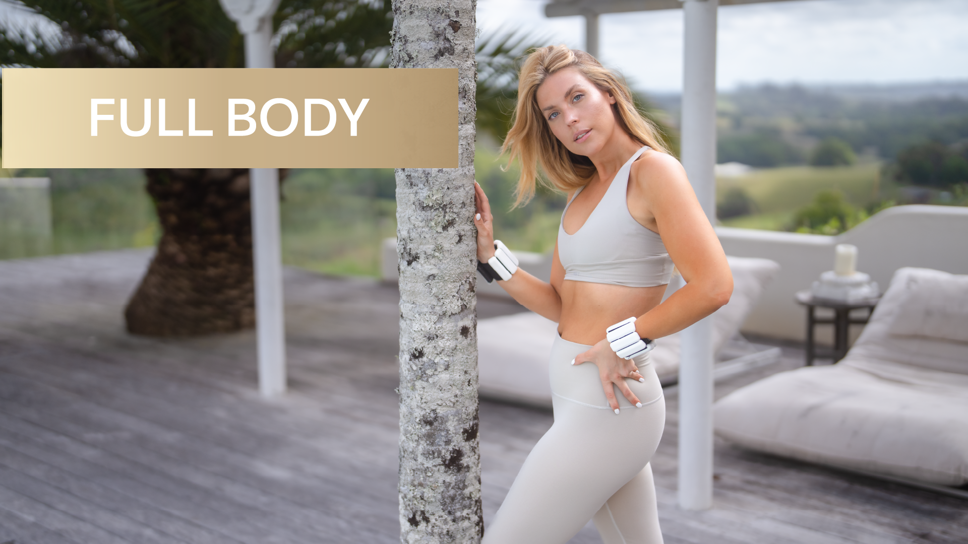 10 MIN FULL BODY LOW IMPACT CARDIO (WEIGHTS + BOOTY BAND)