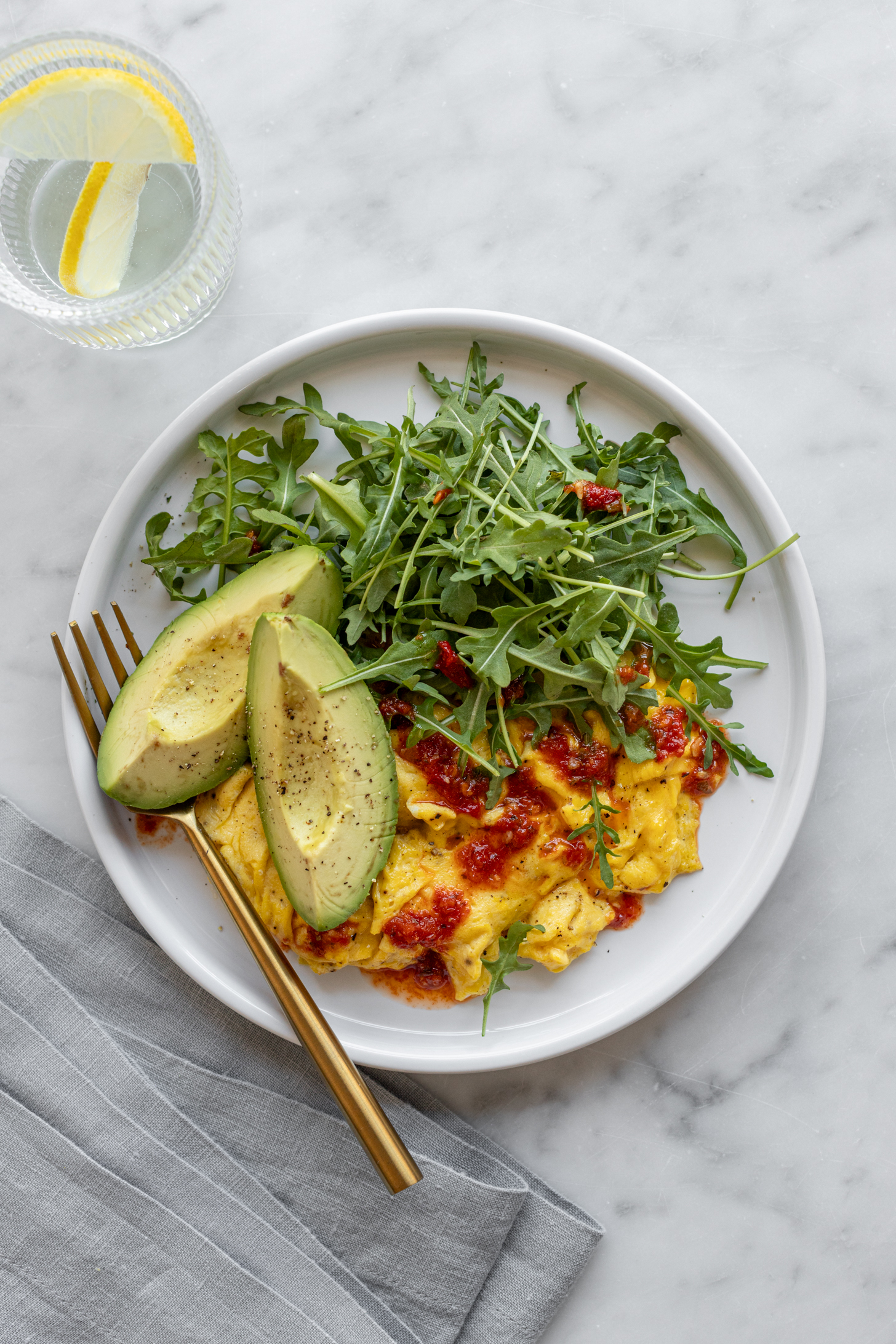 RECIPE - CHILI PESTO SCRAMBLED EGGS