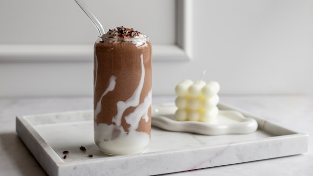 RECIPE - CACAO CHIP PROTEIN SMOOTHIE
