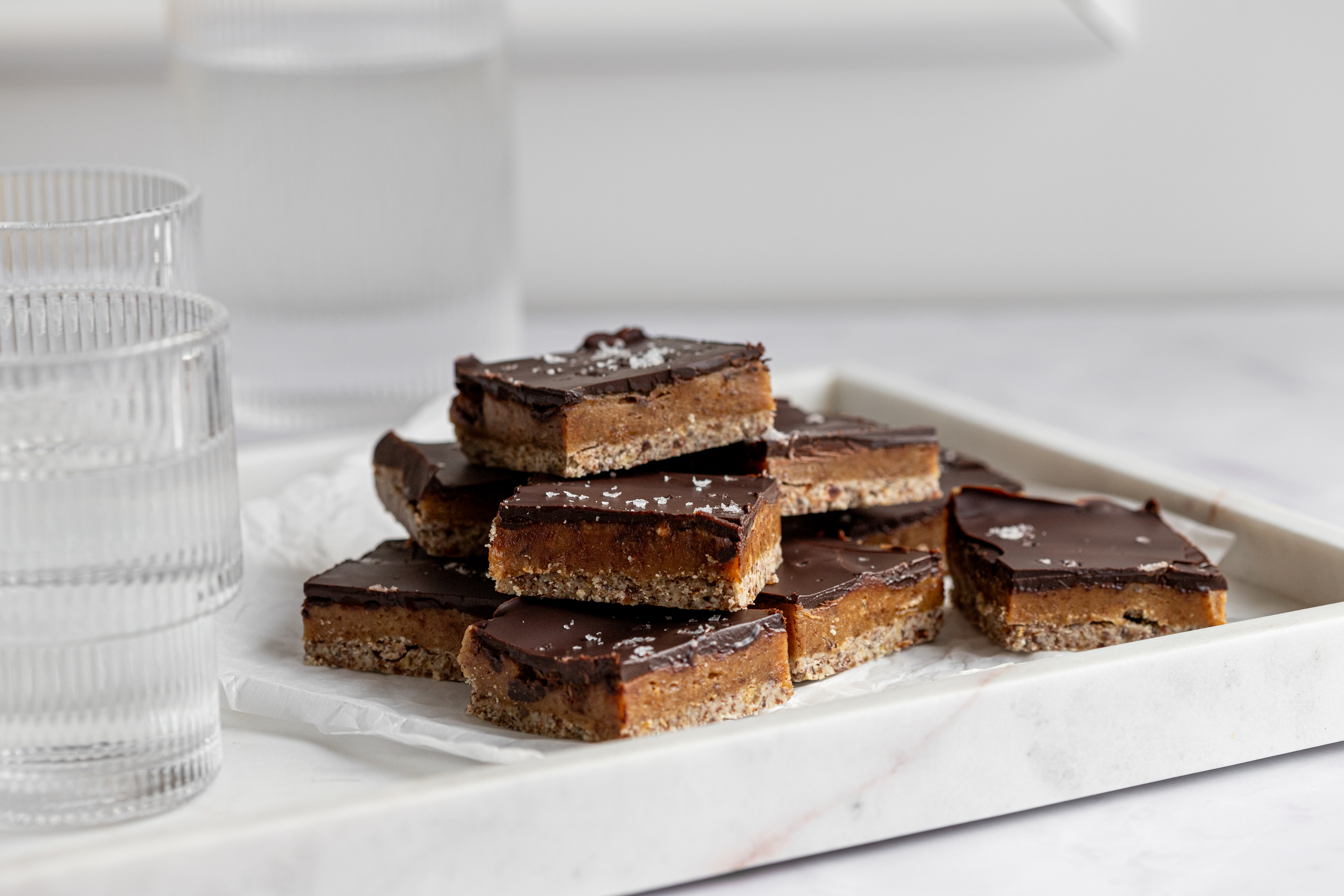RAW SALTED CARAMEL SLICE
