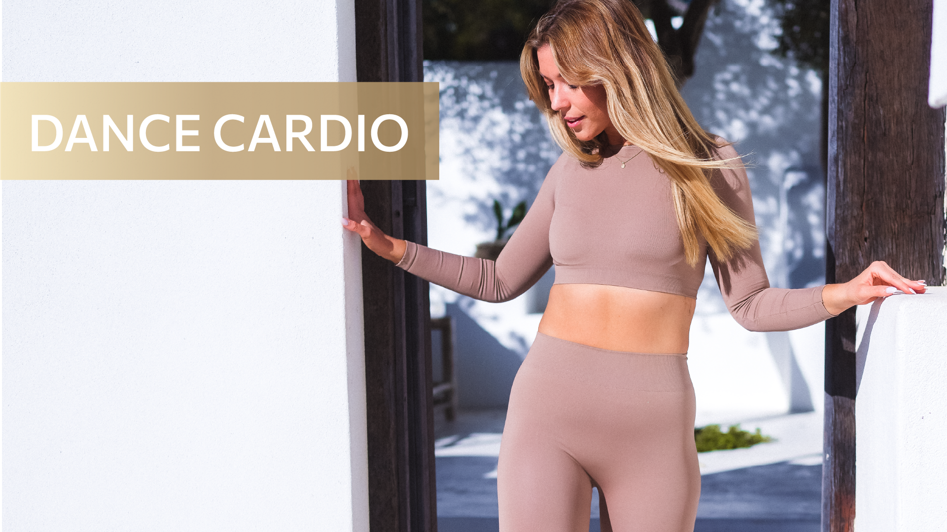 35 MIN CARDIO DANCE + SCULPT (WEIGHTS OPTIONAL)