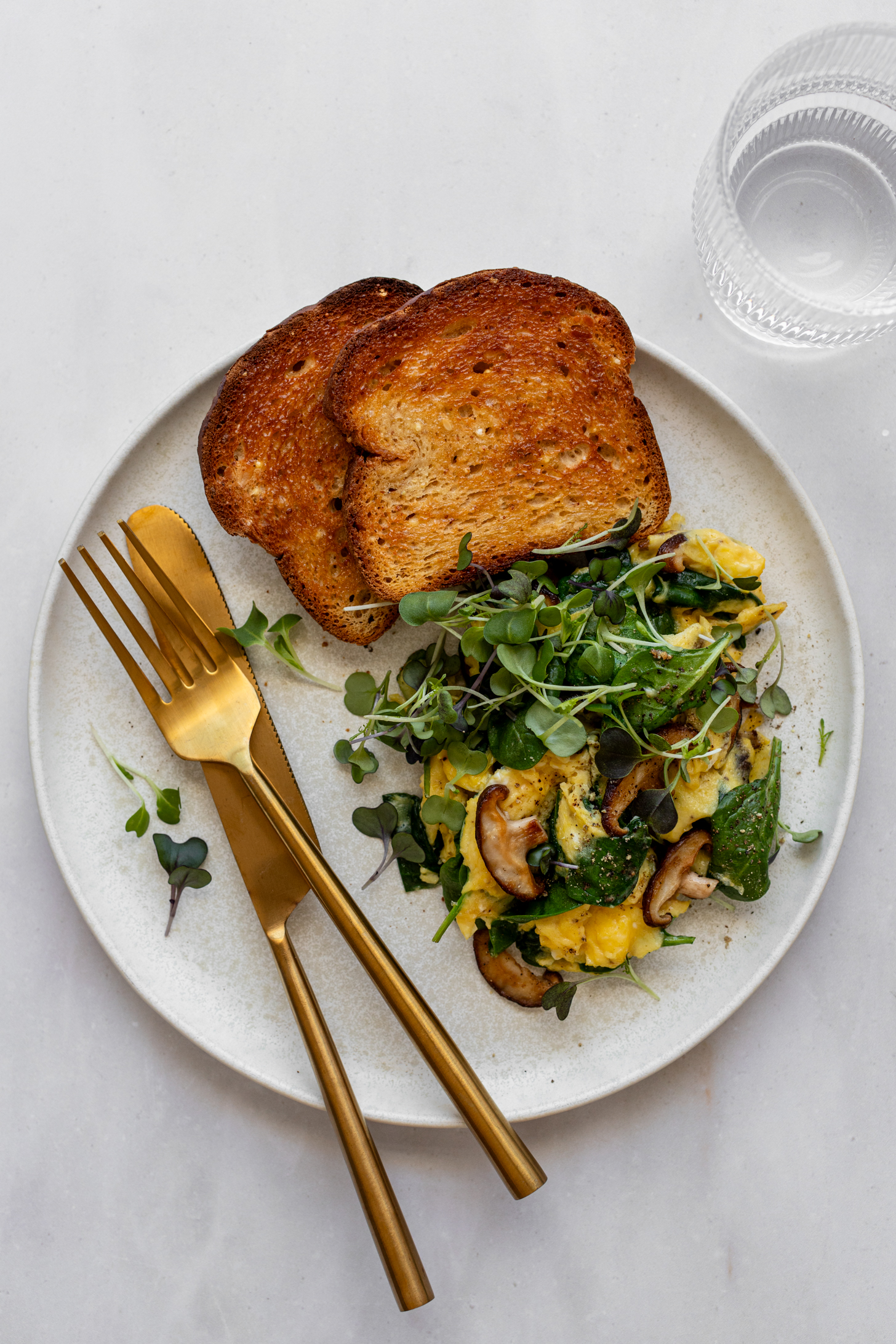 MUSHROOM & SPINACH SCRAMBLE