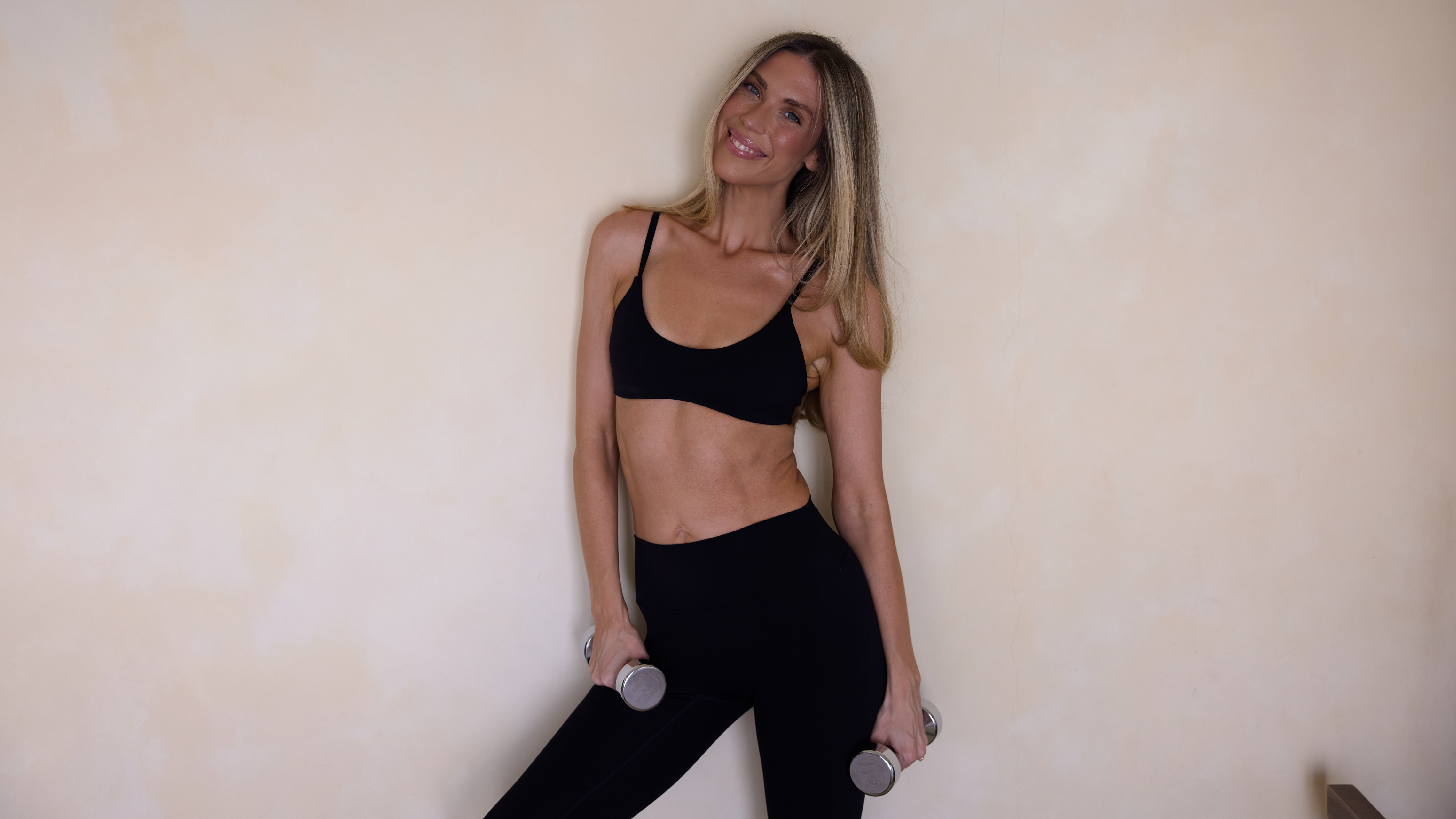 20 MIN BUTT & THIGHS STRENGTH PILATES (WEIGHTS RECOMMENDED)