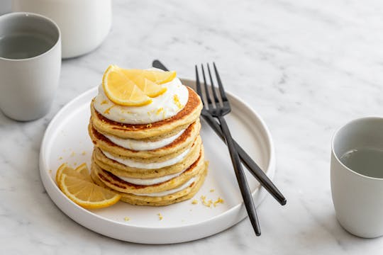 LEMON PROTEIN PANCAKES