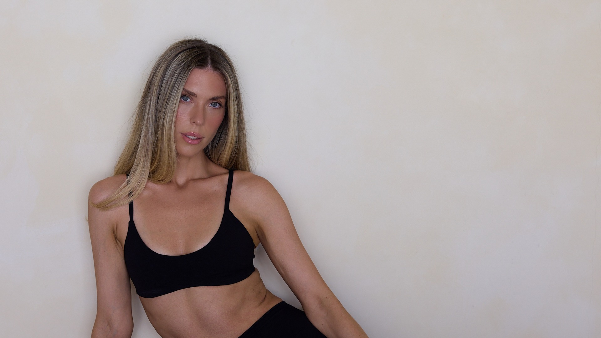 10 min · Express booty bridge Pilates (weights optional)