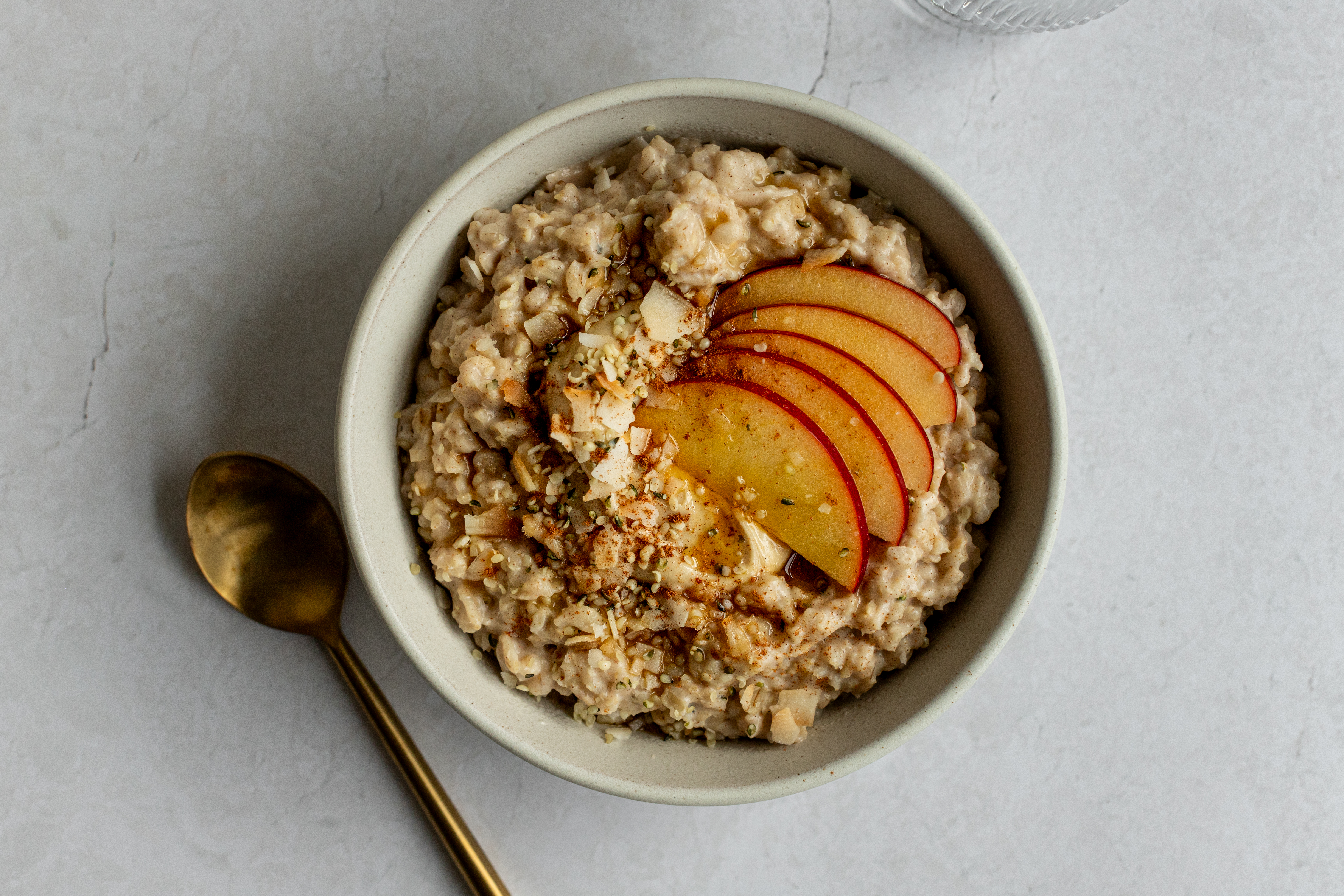 TOASTED COCONUT CASHEW PORRIDGE