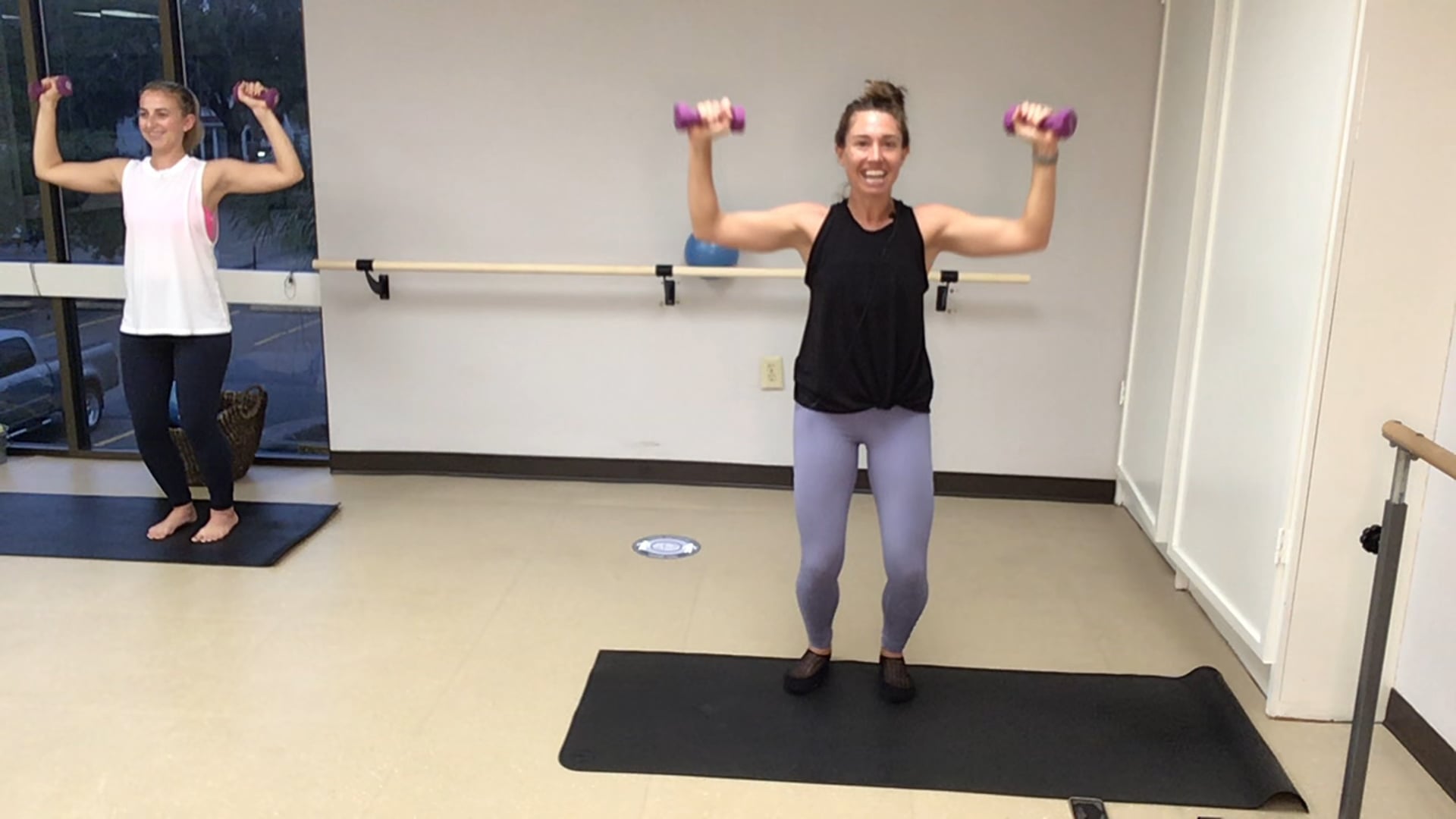 40-Min Barre Express with Annie 