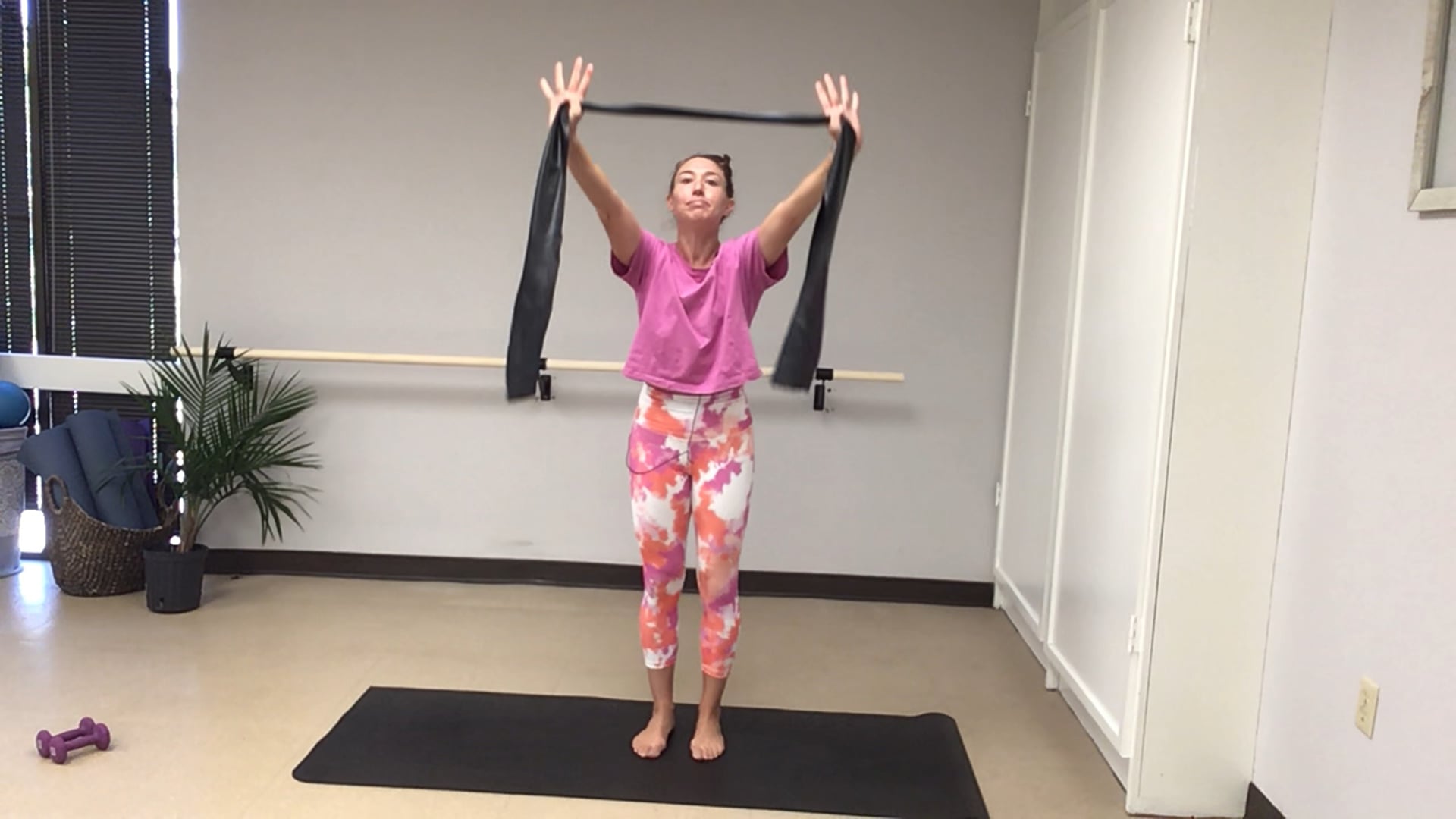 30-Min Long Band Barre with Annie 