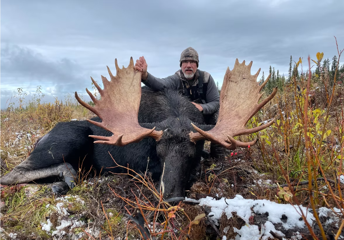 Tom Sallows - Highlights Troféjakt på älg i Kanada