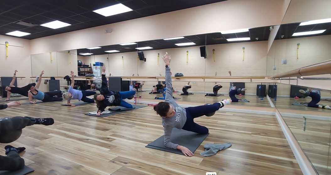 In-studio Barre Class #103, Friday, 45 Minutes