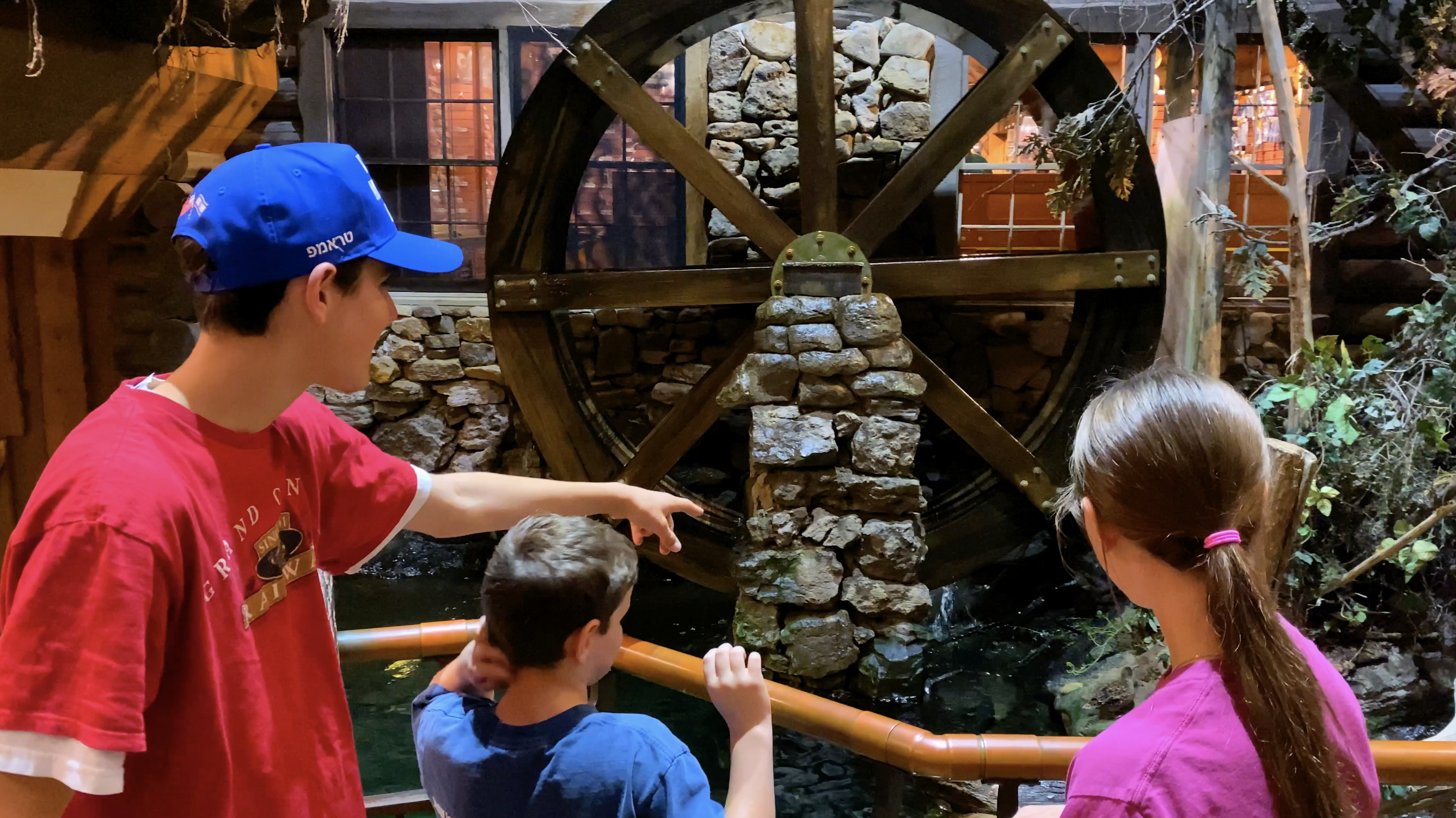 Theme Park or Store? (Westward Bound: Episode 13)