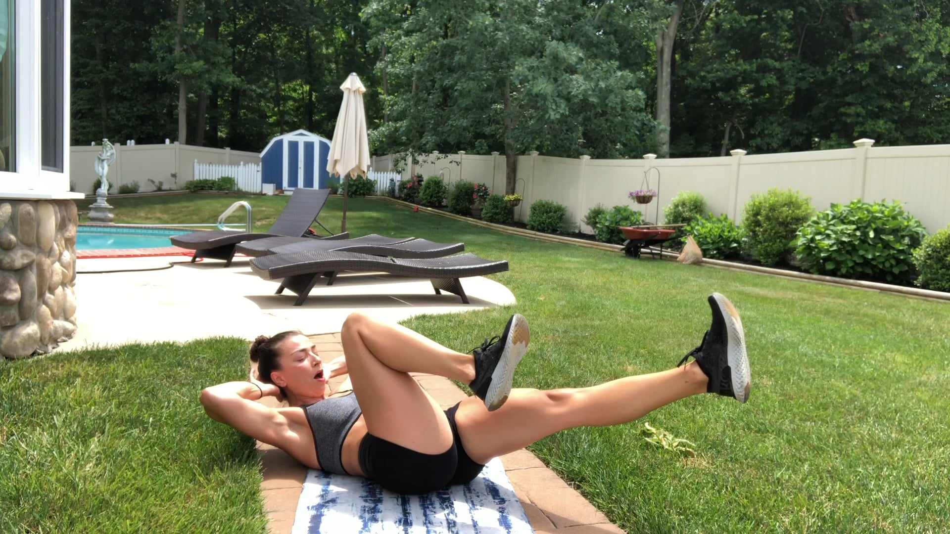 HIIT Bodyweight (Abs & Lower Body Focus)