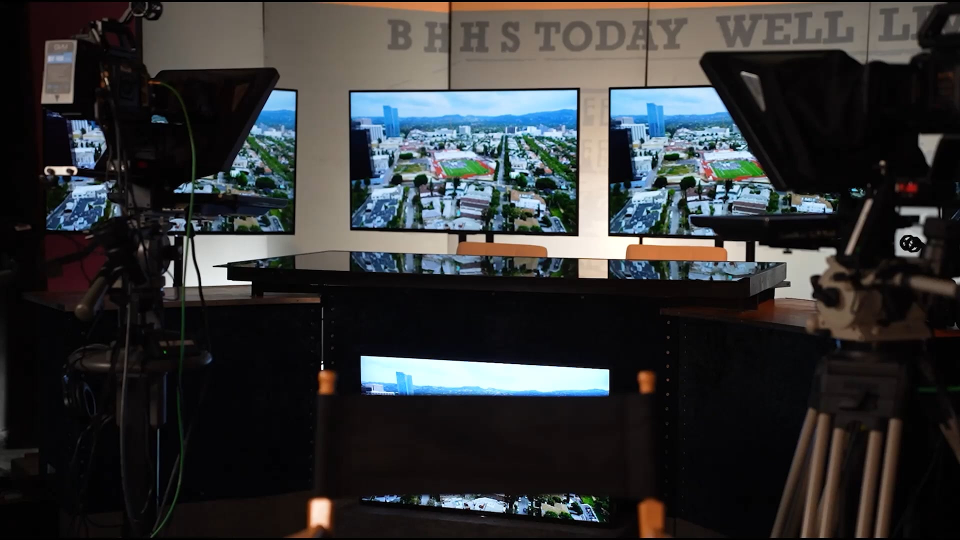 Direct the Life You Want： Award-Winning Director Kyle Newman Brings Hollywood to BHUSD Classrooms