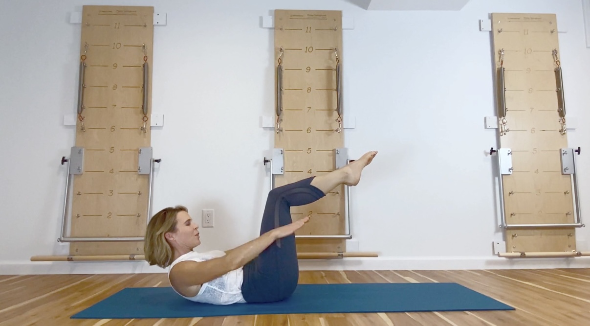 Pilates Mat Abs & Back - 14 min