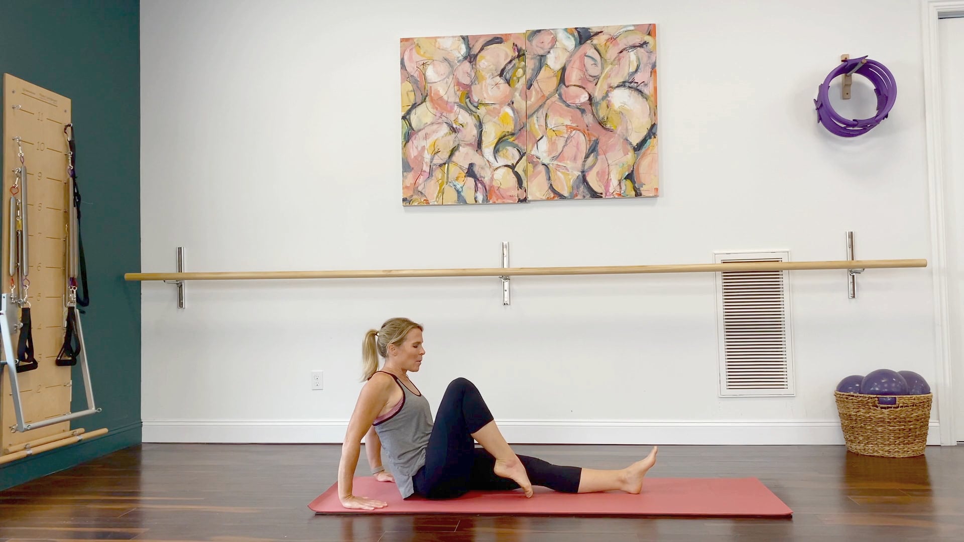 Stretch, Balance, Core, Pilates and Barre - 43 min - 08/04/2020