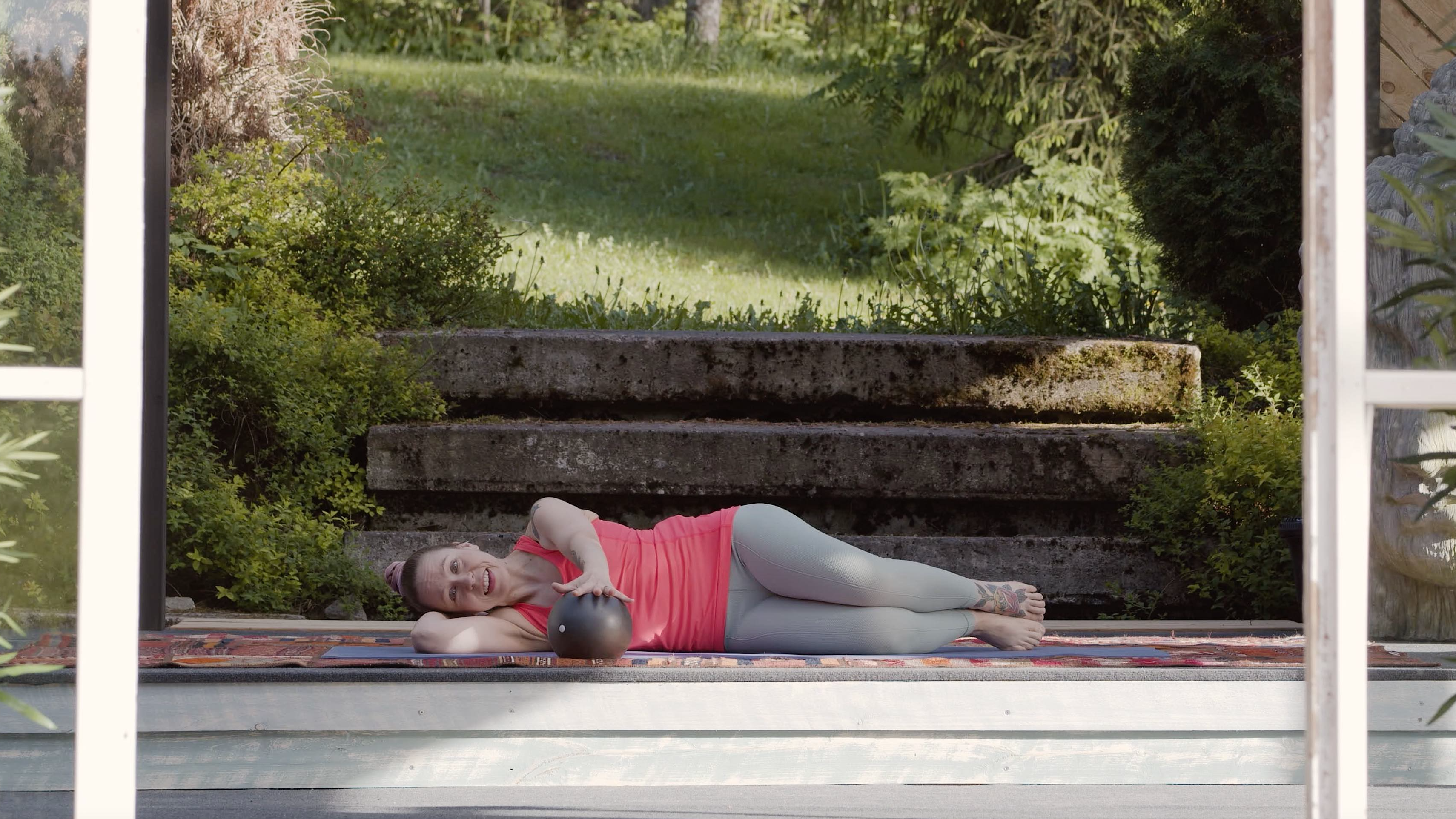 Leena Syrjälä / Niska-hartiapilates / 45 min. / Taso 1-2