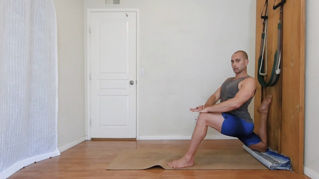Yoga for low back pain / Elia Nikolaev / 35 min. 