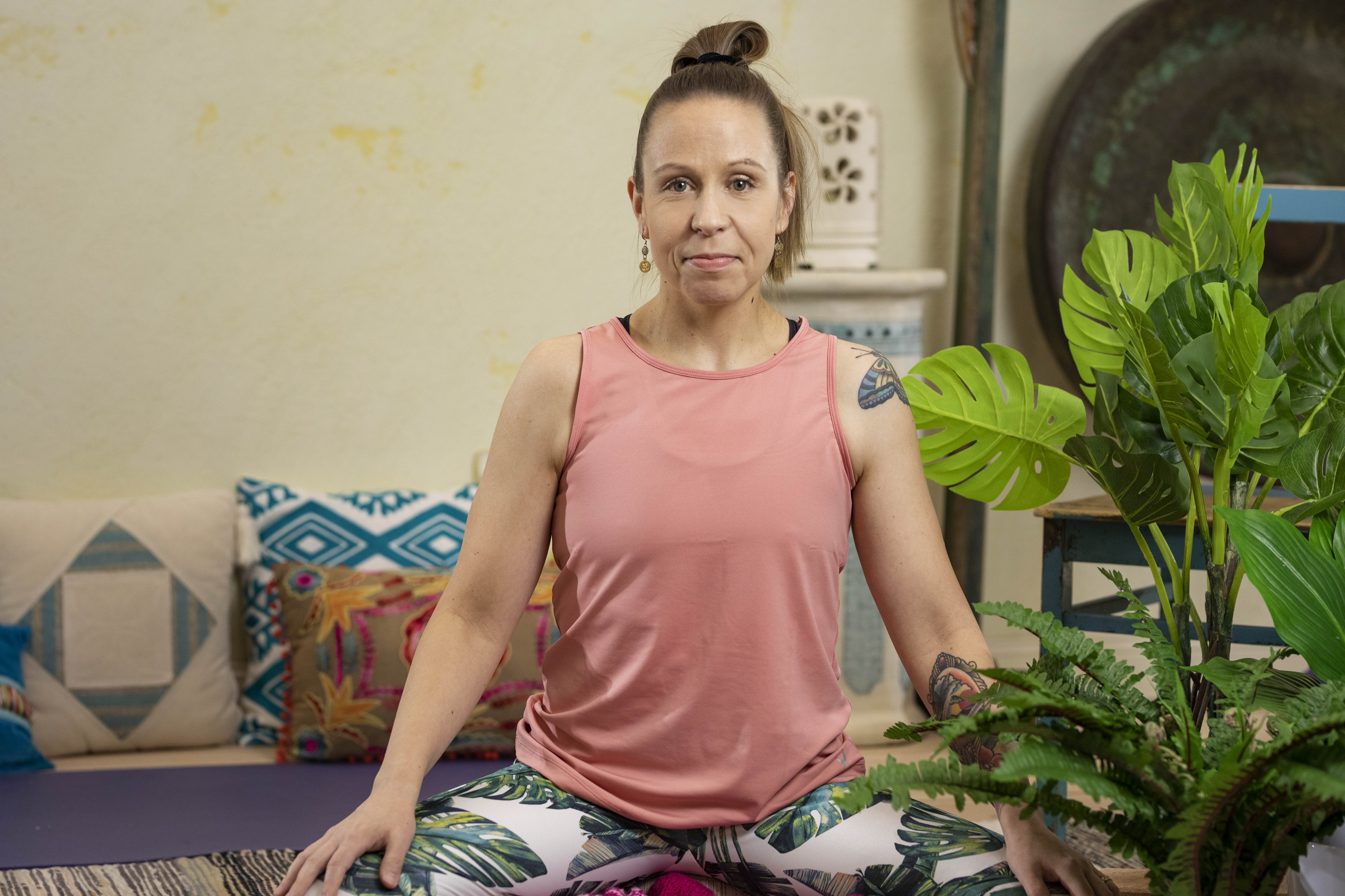  Leena Syrjälä / Esittely 