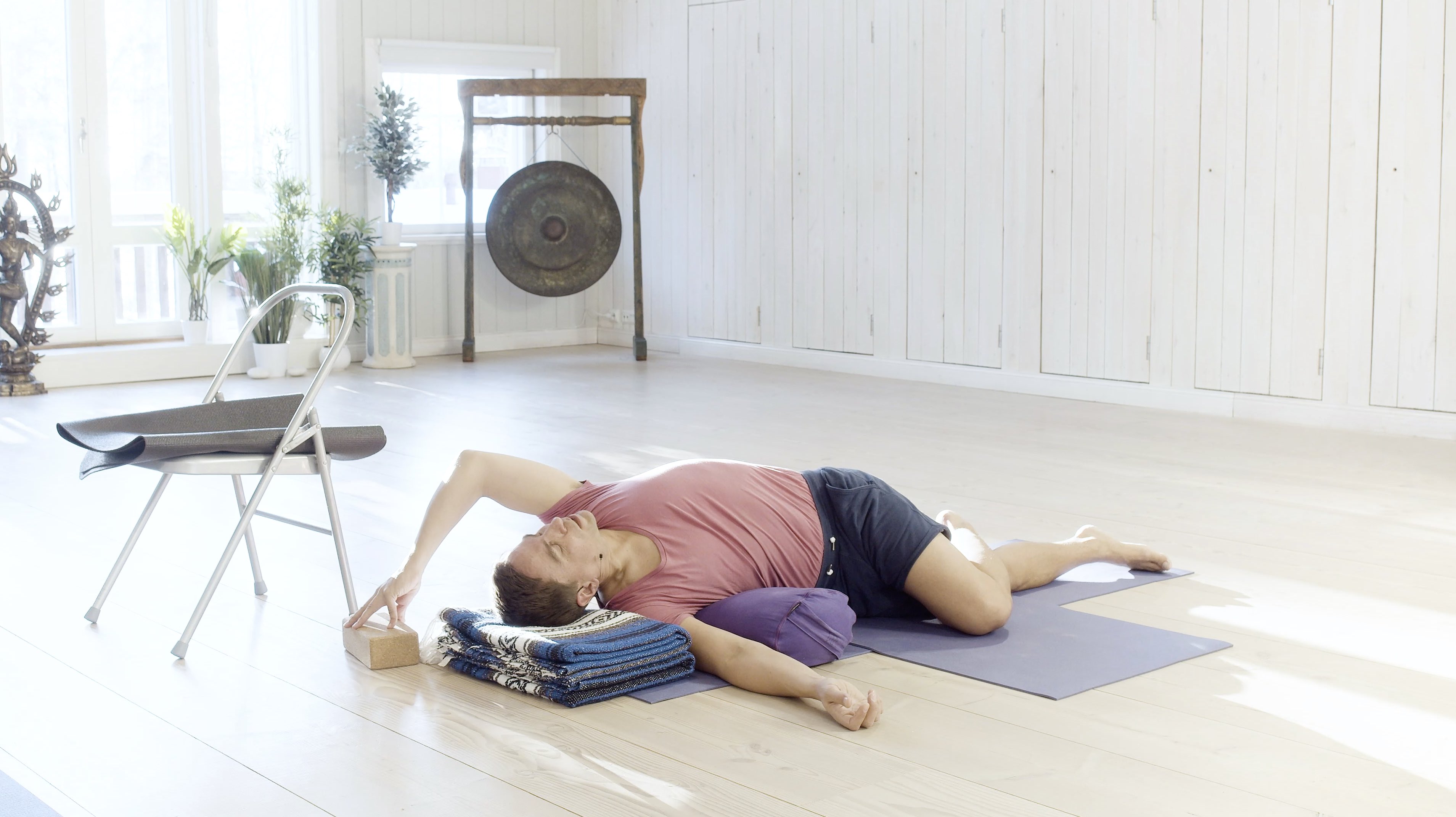 Restoa iyengarilaisittain / Jarno Mäkelä /  55 min