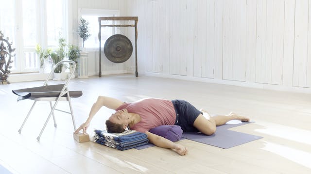 Restoa iyengarilaisittain / Jarno Mäkelä /  55 min