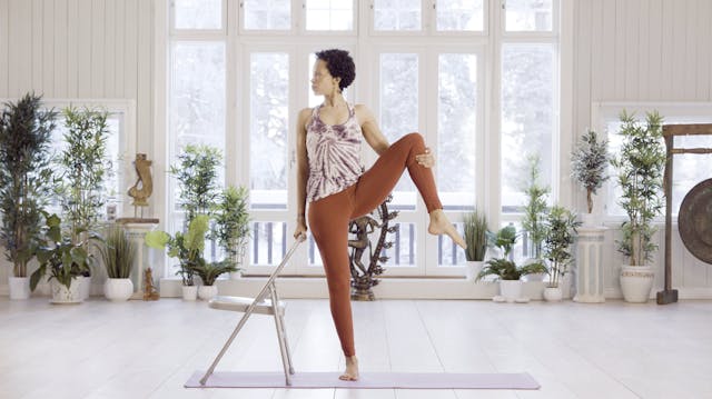 Ashtanga 1/4 primary / sun salutations–purvottanasana / Wambui Njuguna-Räisänen