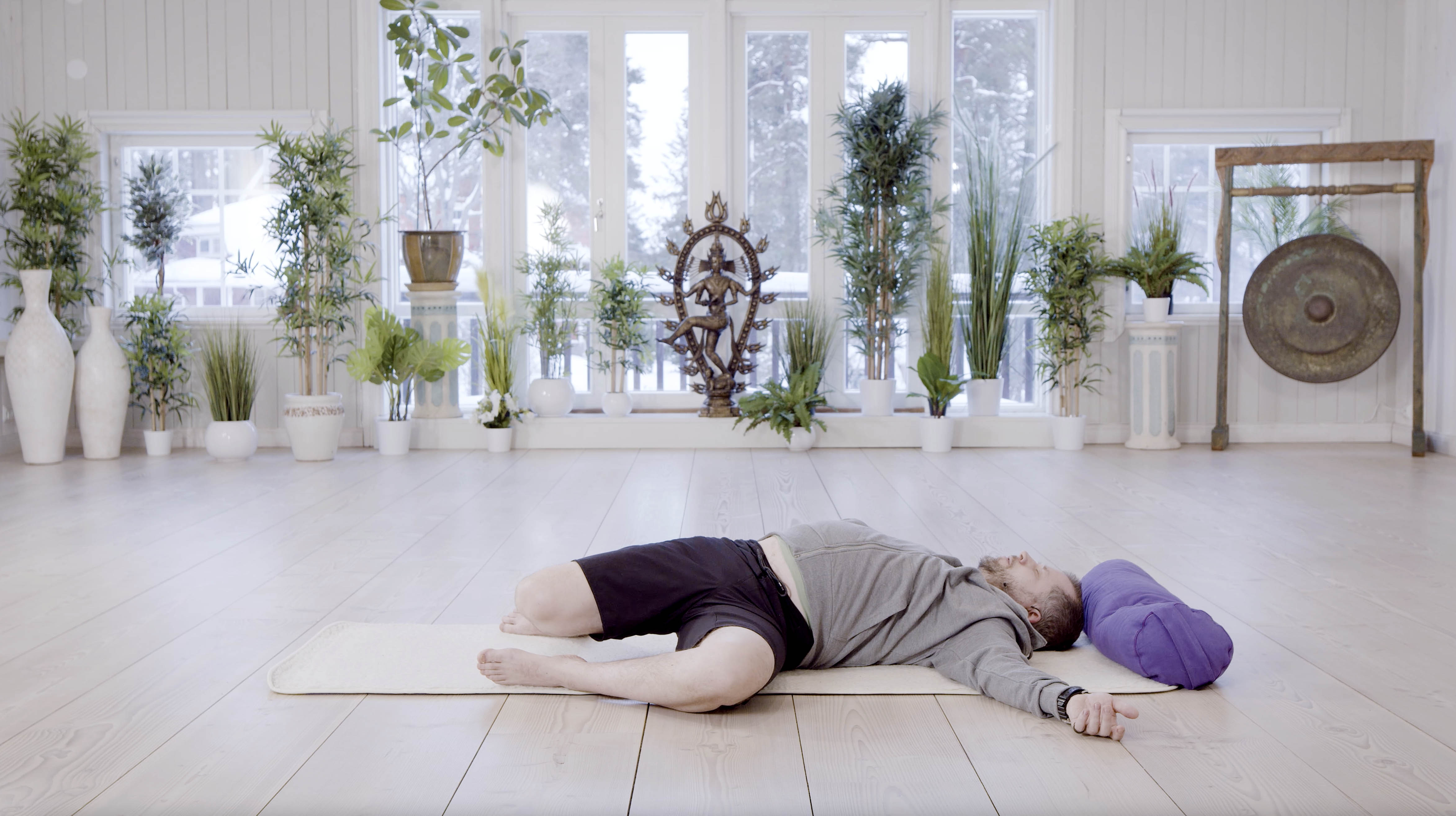 Triplakierto / Jouni Hallikainen / 45 min. 