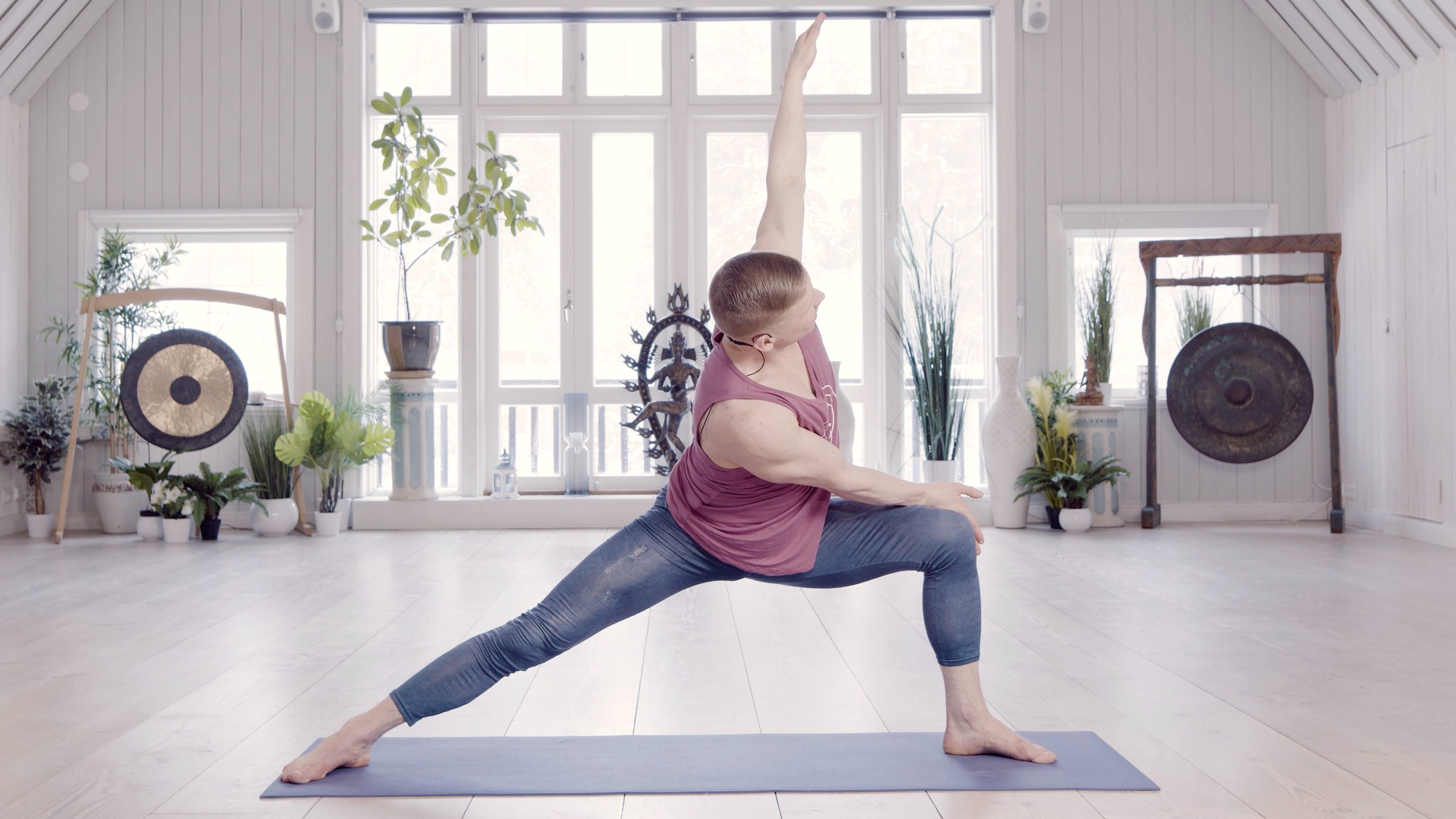 Jari Karppinen / Koko kehon flow / 60 min. / Taso 2-3