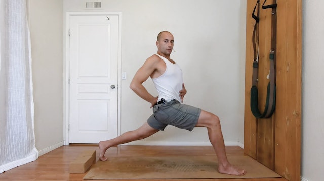 Yoga for better posture / Yoga therapy / Elia N. / 35 min. 