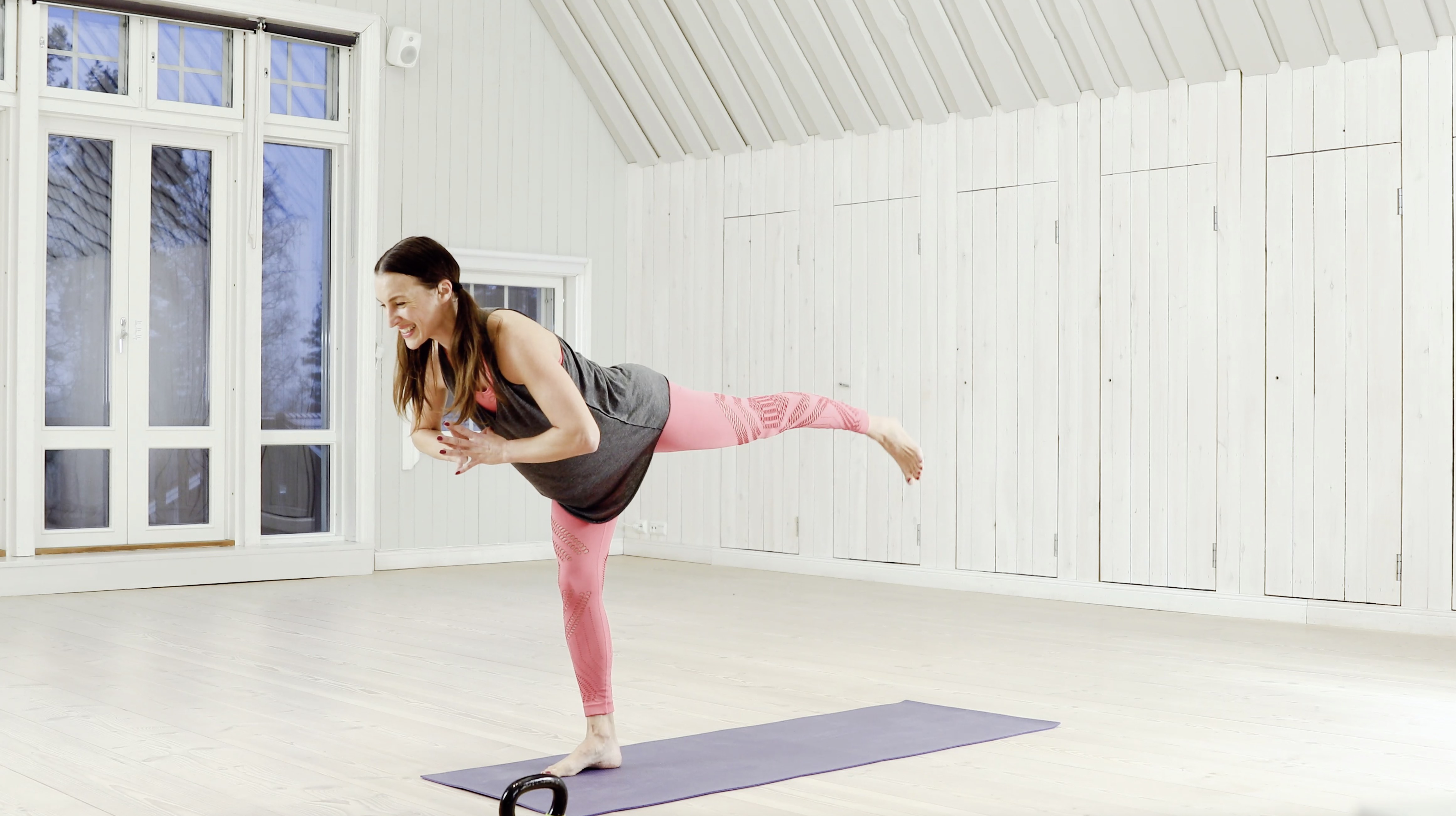 PÄIVÄ 9: HIIT yoga conditioning - EXCELSIOR! / 30 min.