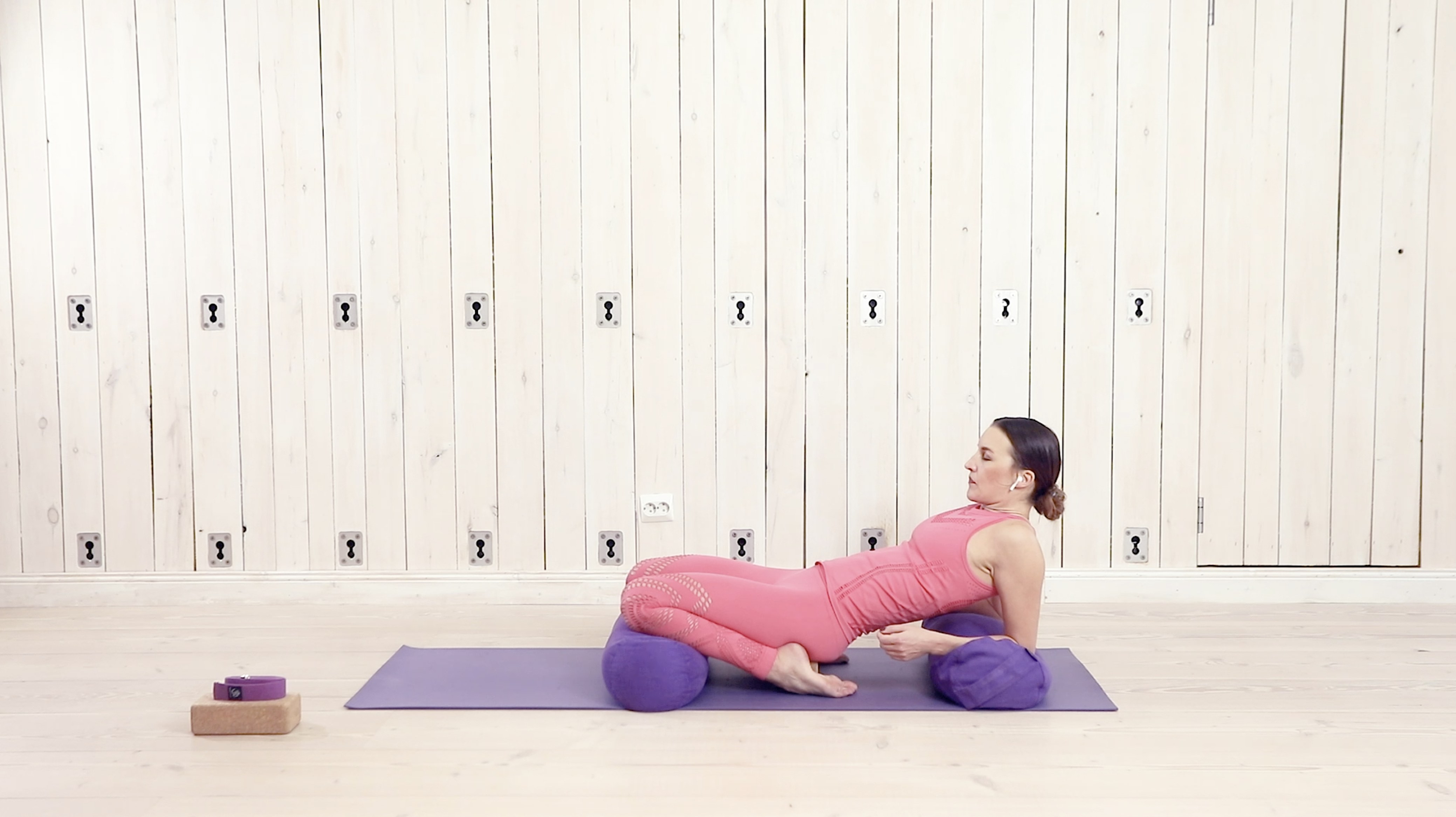 Restoratiivinen harjoitus jalkaterälle / Mia Jokiniva / 60 min. 