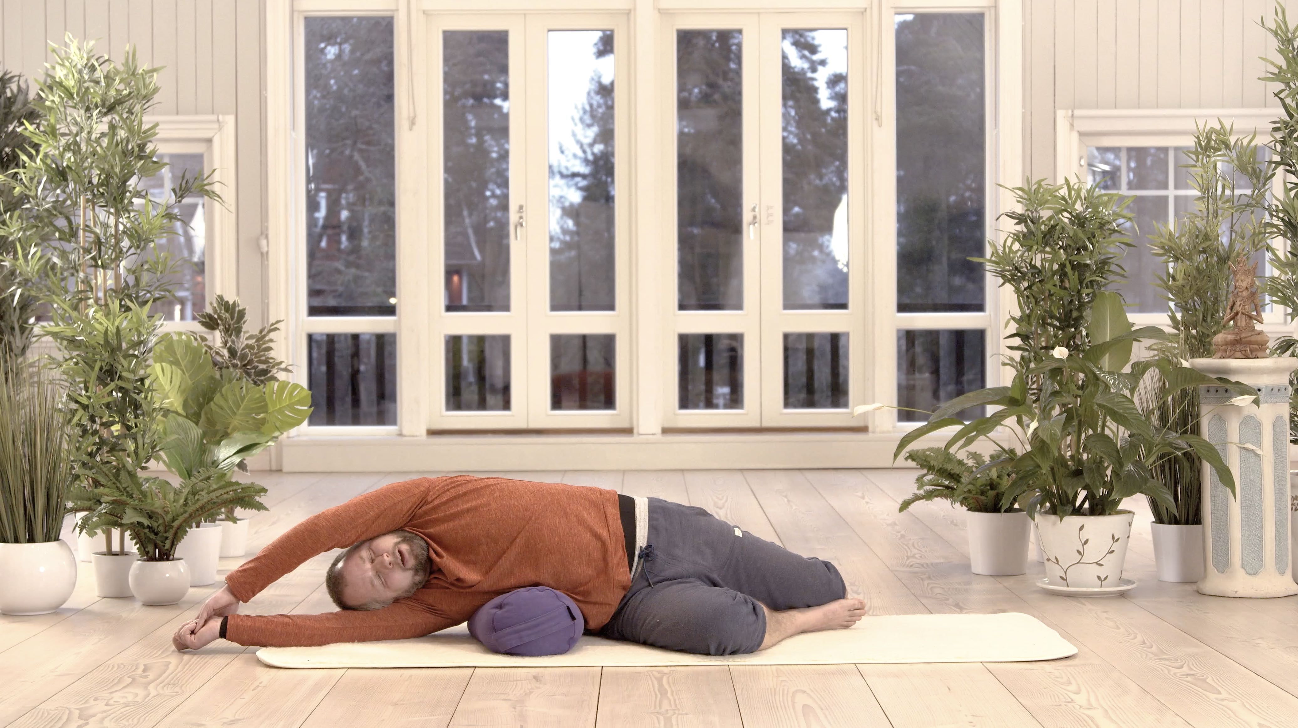 Ylävartalon harjoitus  / Jouni Hallikainen / 45 min. 