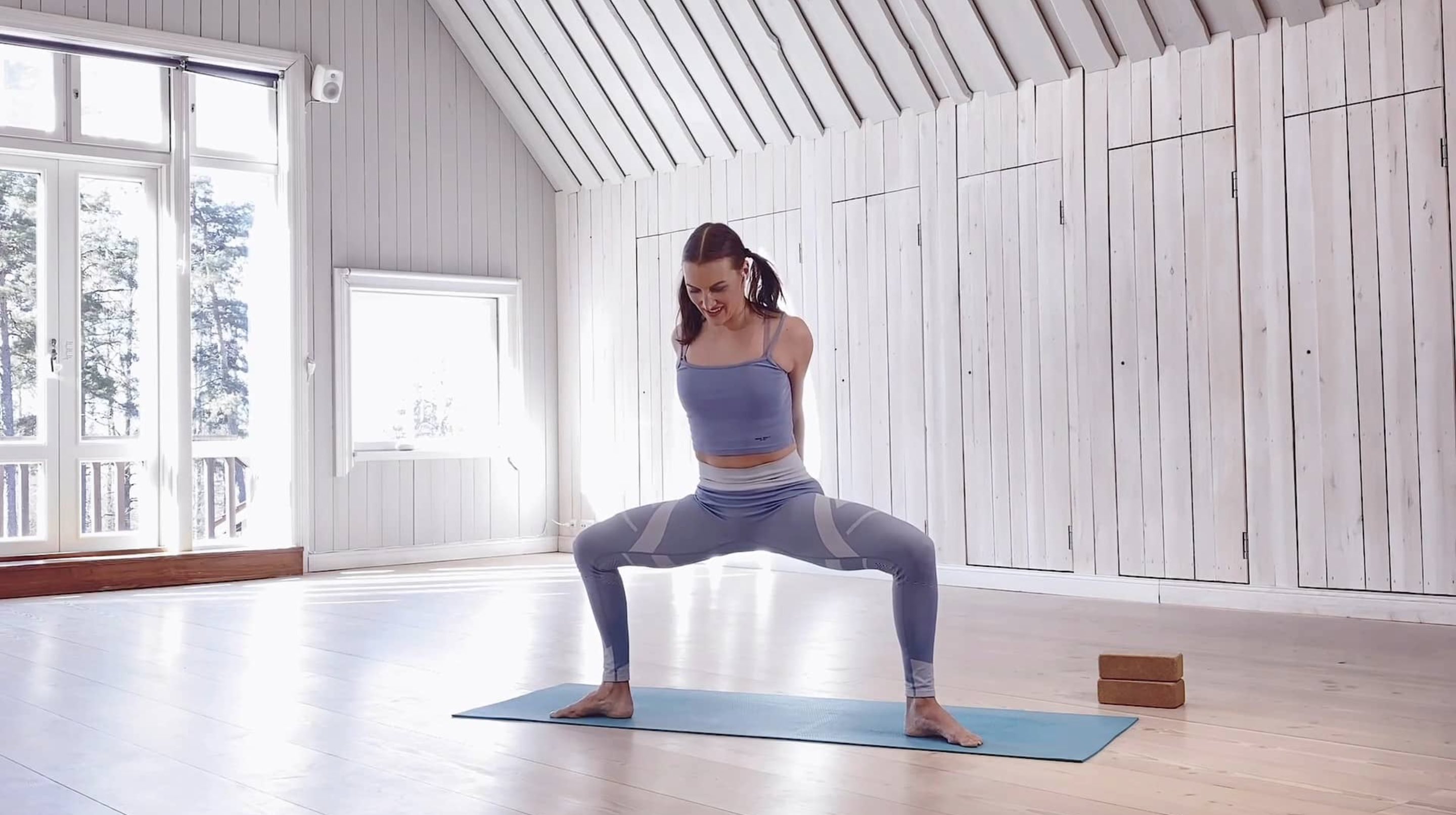 Pratistha / Mia Jokiniva / taso 2-3 / 75 min.