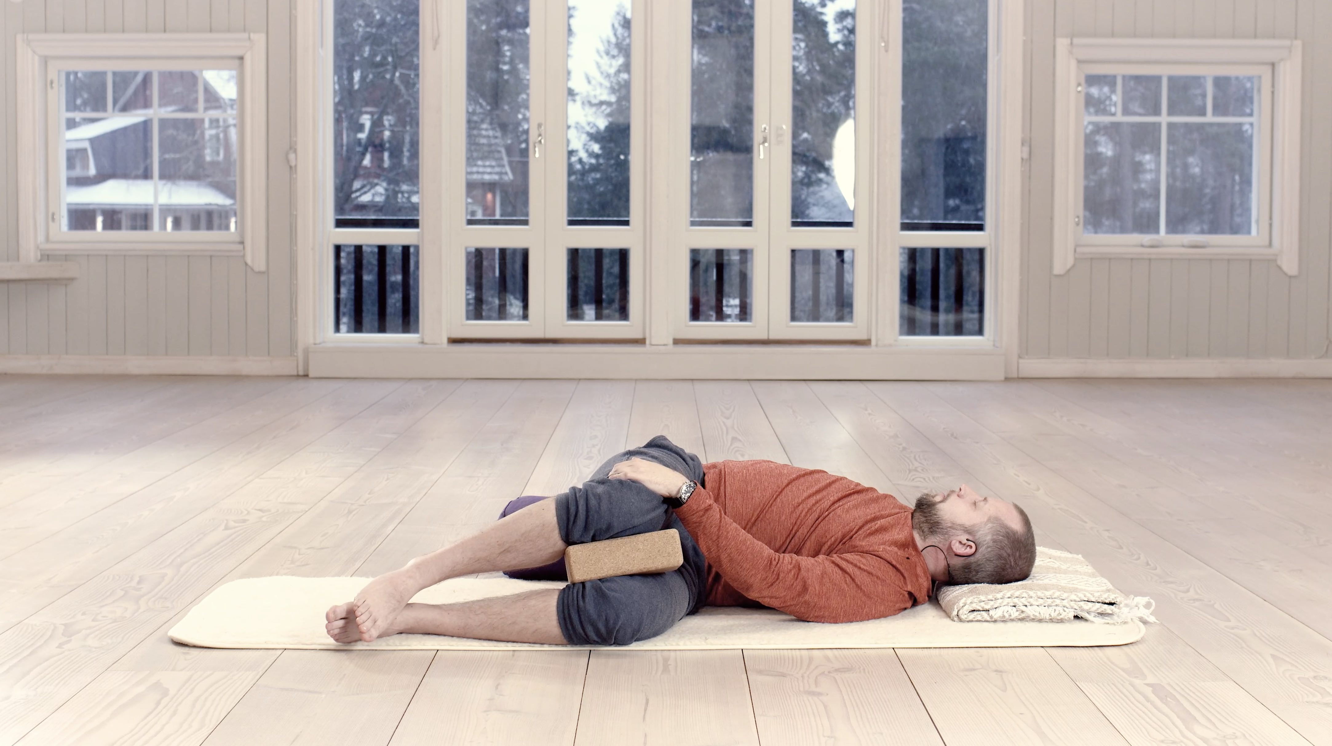 Sivu- ja spiraalilinjan yin / Jouni Hallikainen / 50 min.