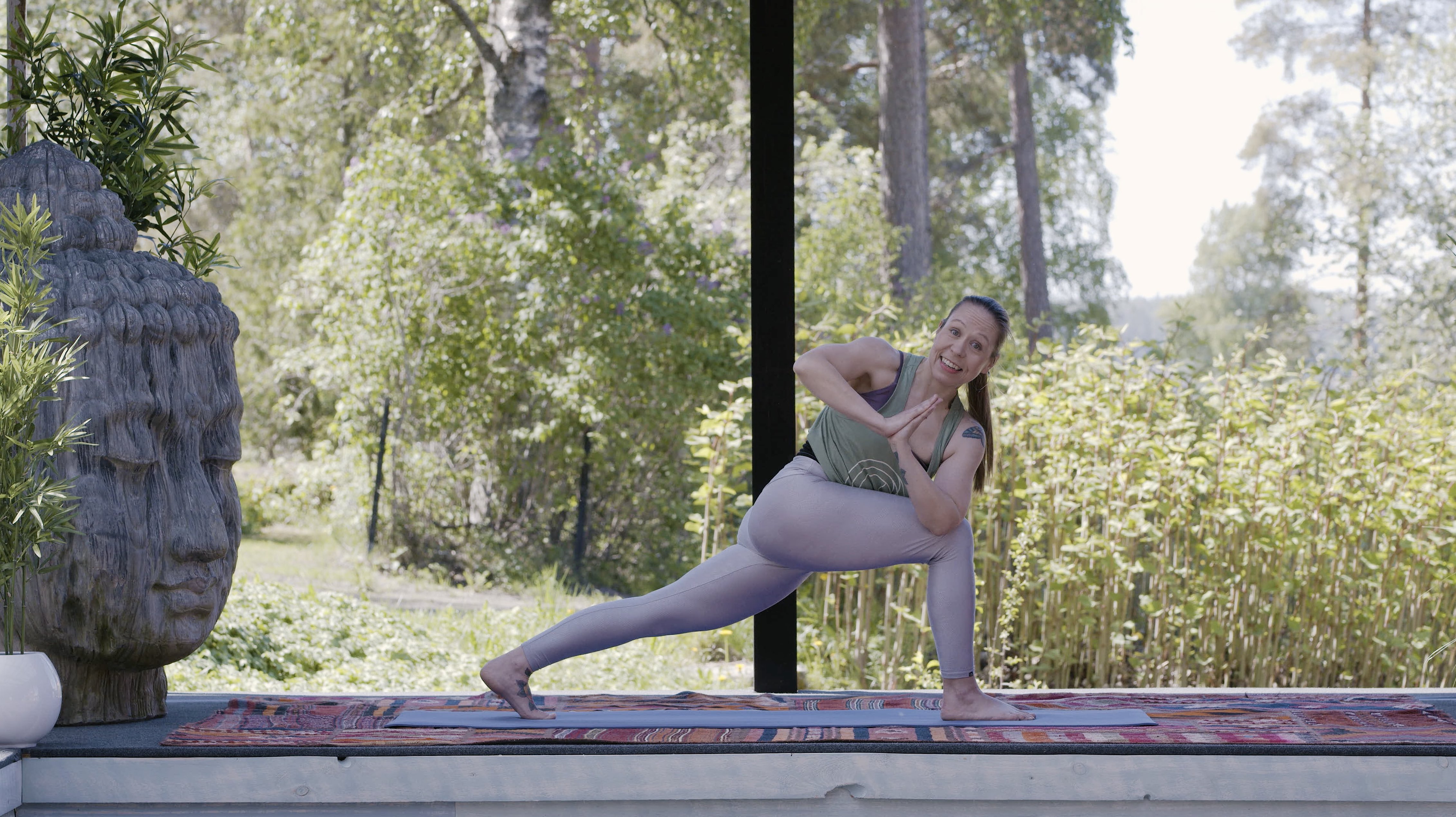 Leena Syrjälä / Heittäydy hetkeen / 45 min. 