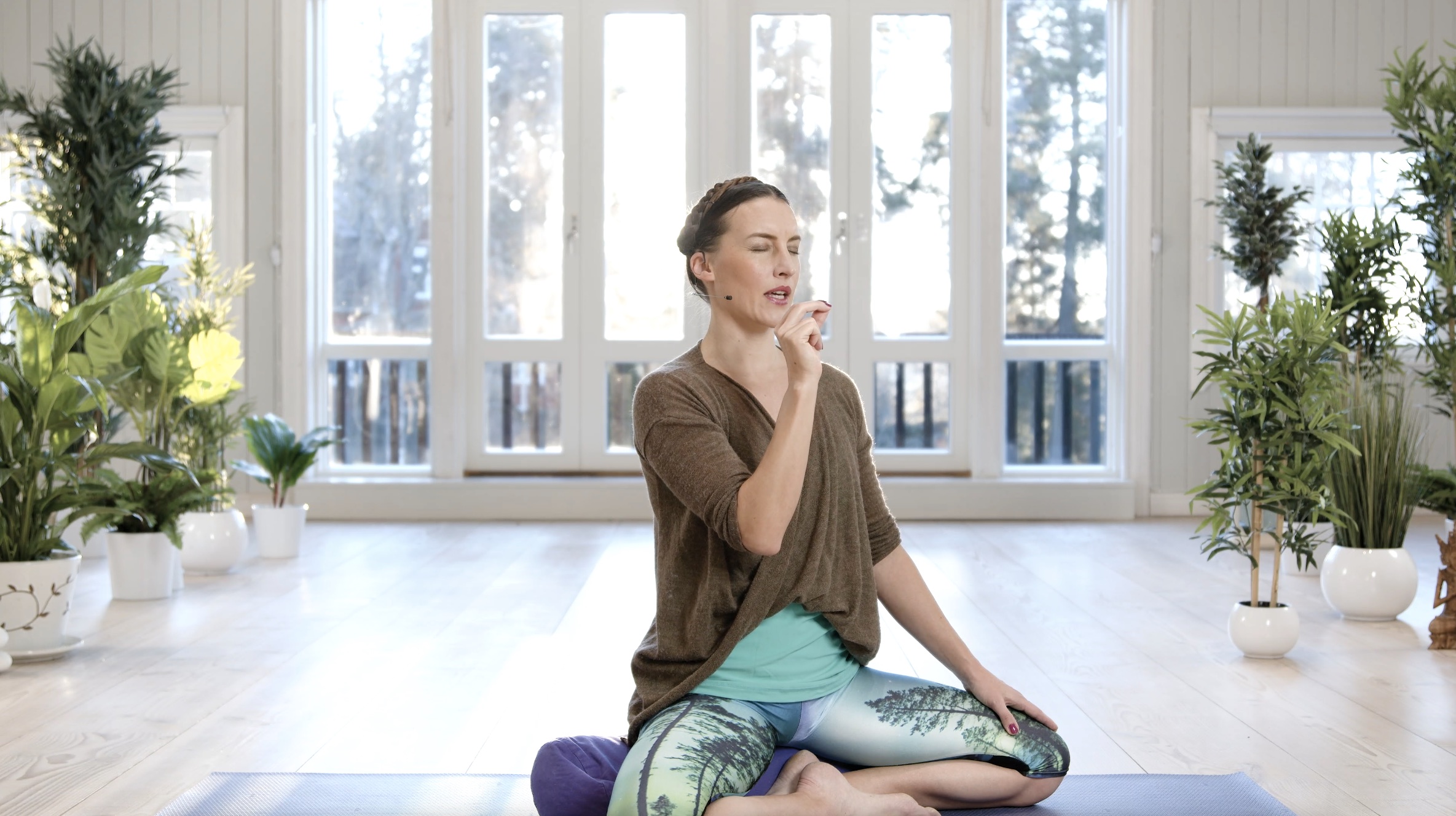 Ajatuksien poispyyhkiminen -keskittyminen / Mia Jokiniva / 18 min.