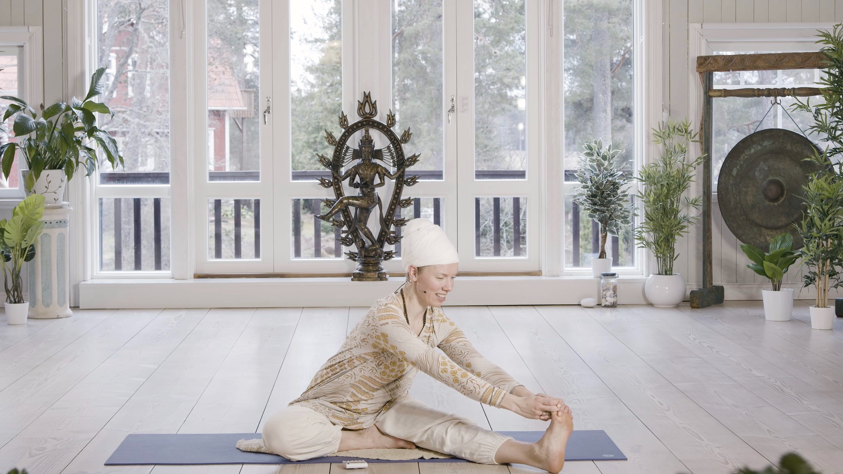 Noora Mustajoki / Kirkastava pranayama / 15 min. 