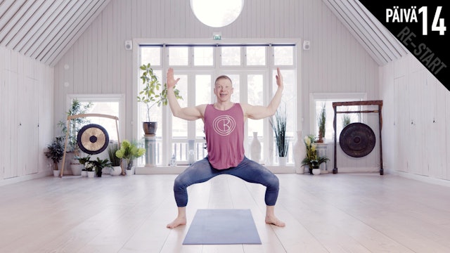 Syketreenit - Yoga HIIT sydämelle / Jari Karppinen / 15min. / Taso 2