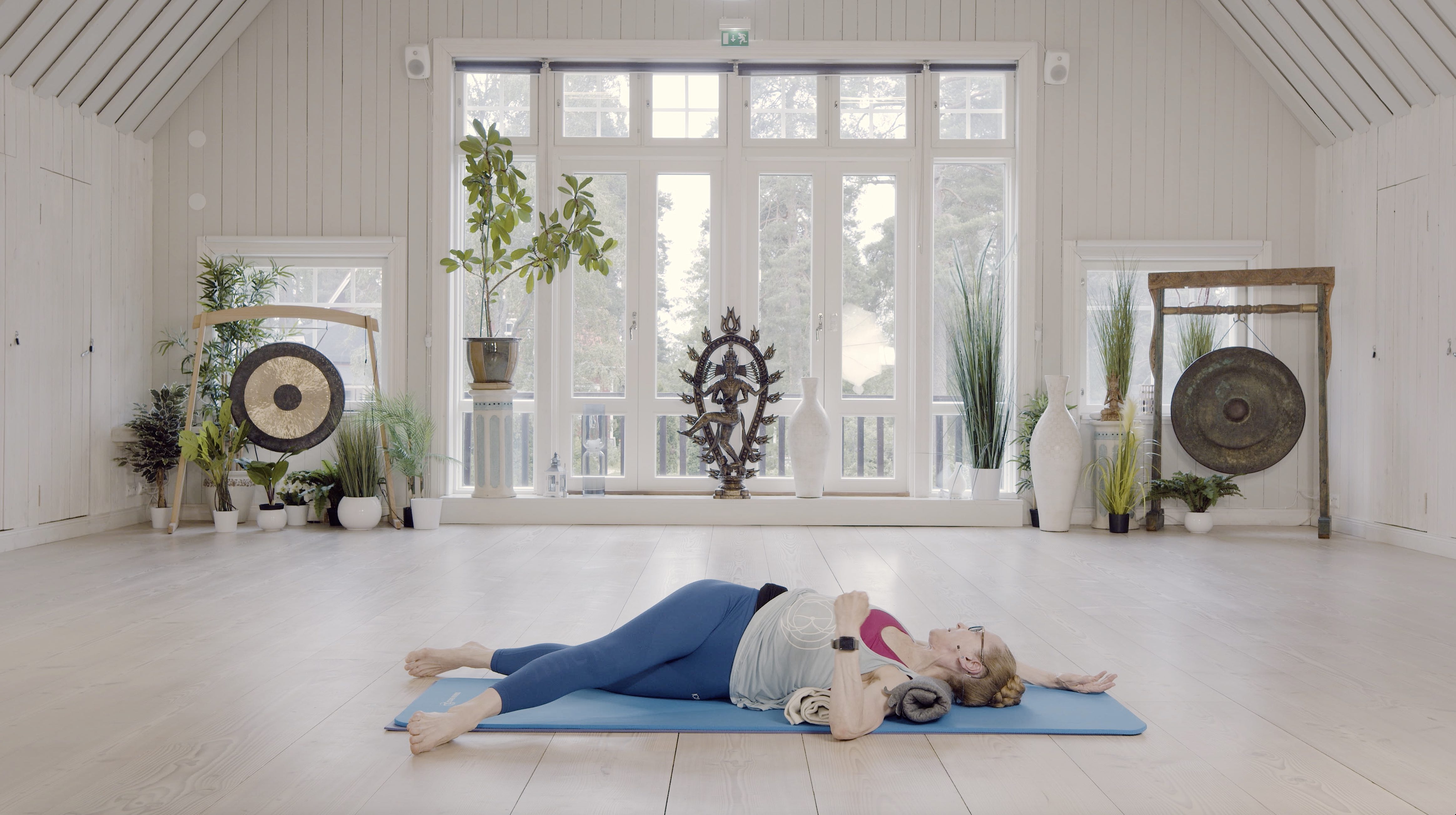 Fatima Witick /  Symmetriaa  / Aukikierto-sisäkierto / 30 min. 