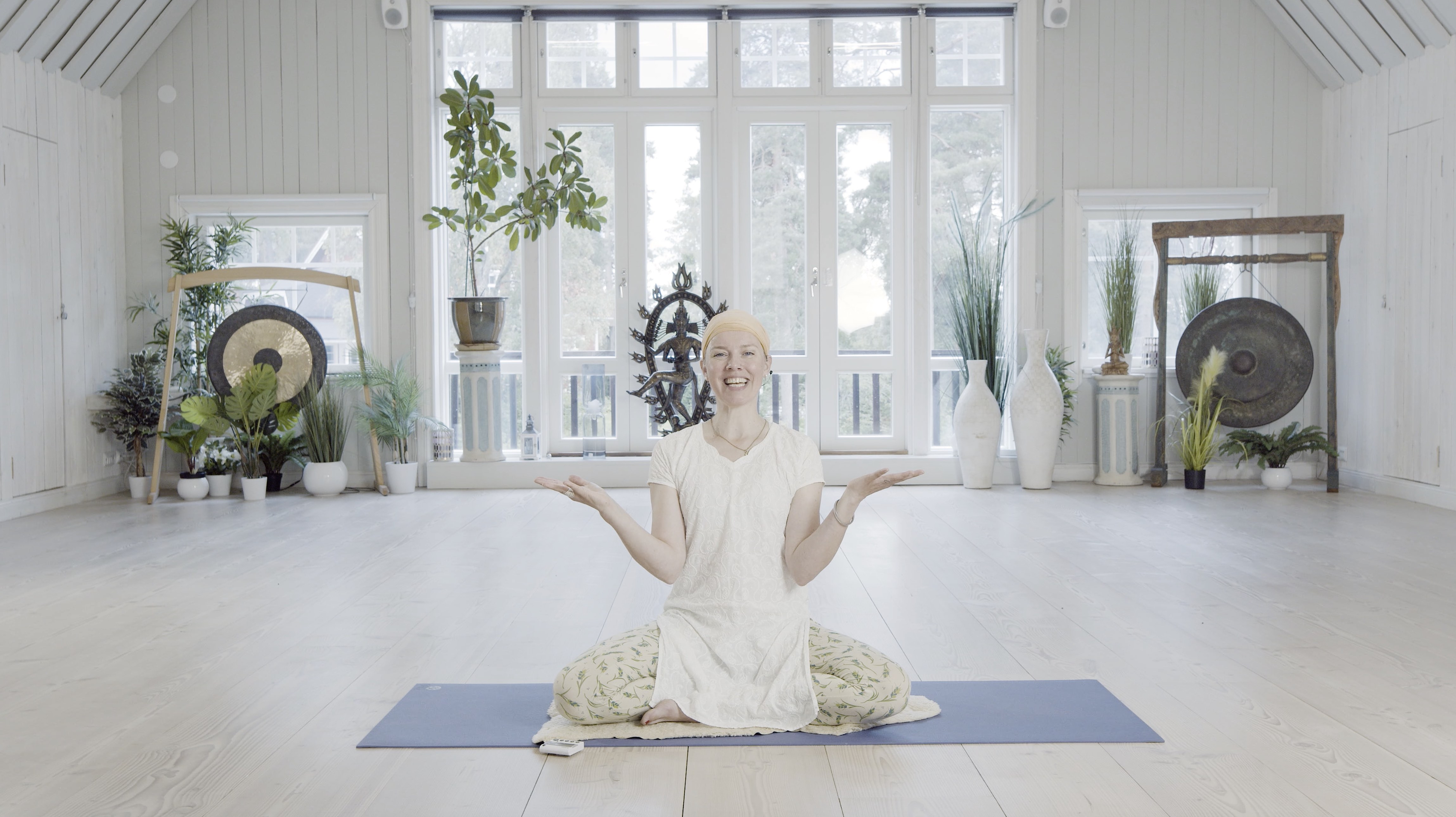 Noora Mustajoki / Parantavan mantran rituaali / 30 min.