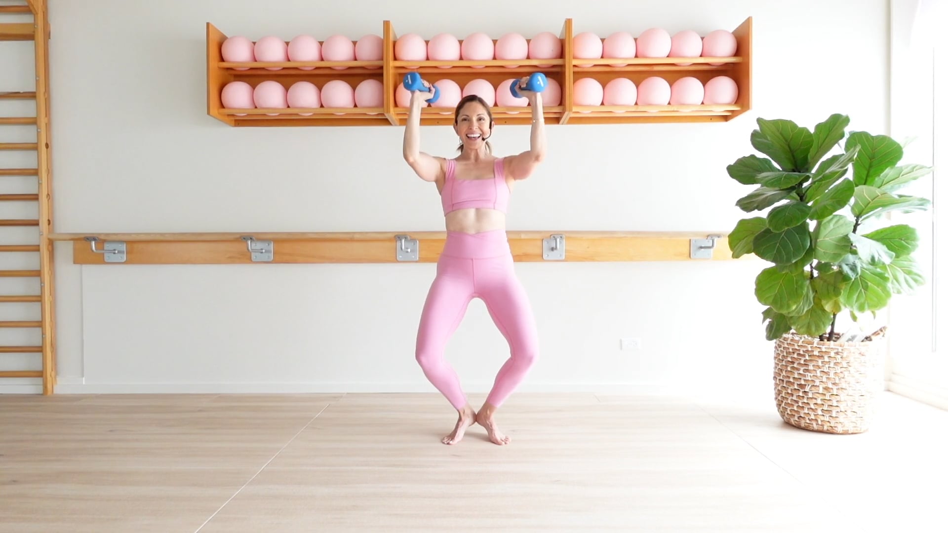 Arms, thighs and BALANCE in 5 minutes