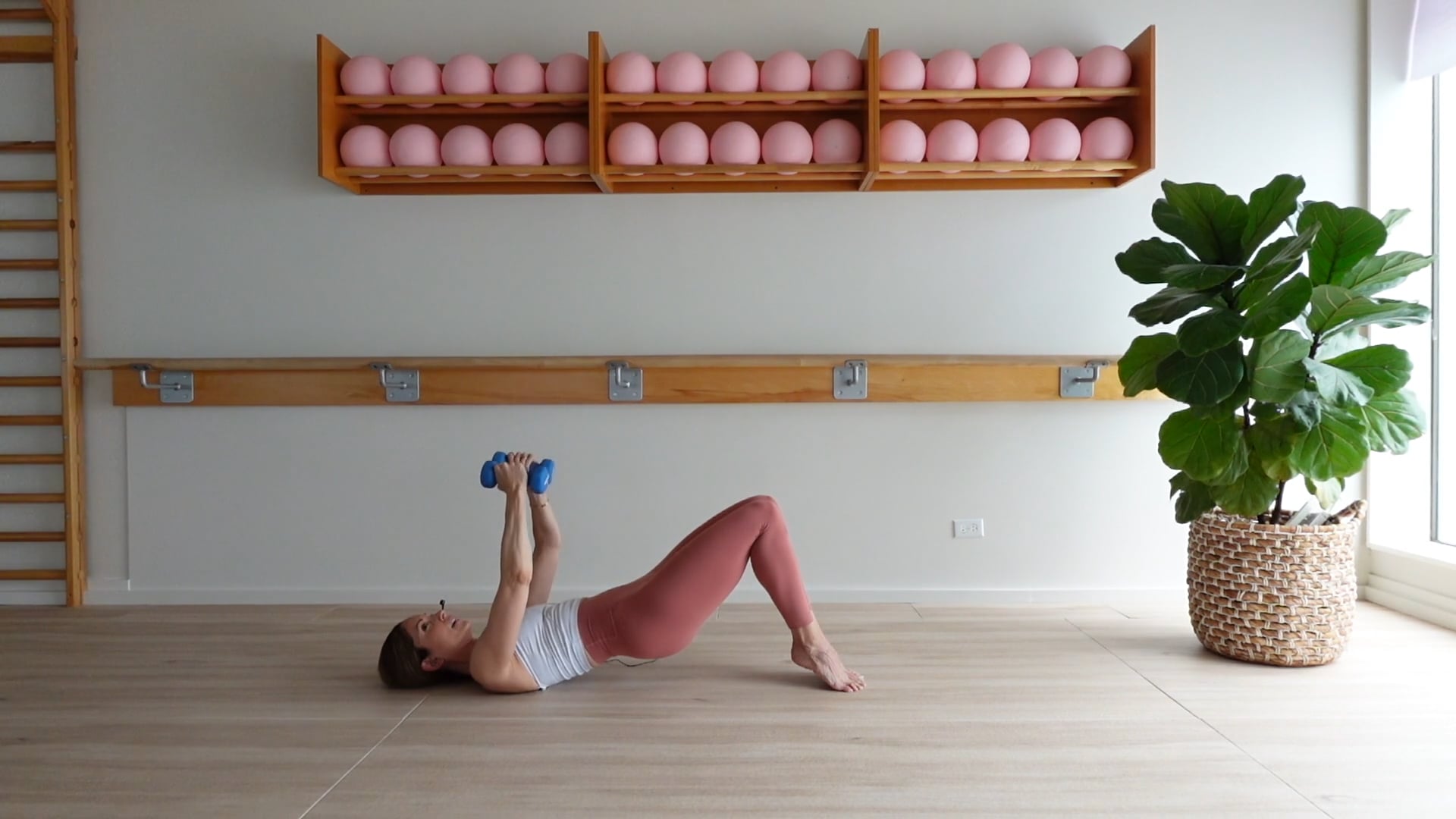 GLUTES, chest and core in 7 minutes