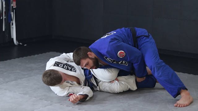 PINNING THE HIPS - HALF GUARD - LEG W...