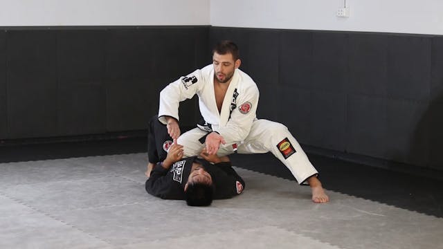 KEEPING THE SHOULDERS FALT - KNEE ON ...