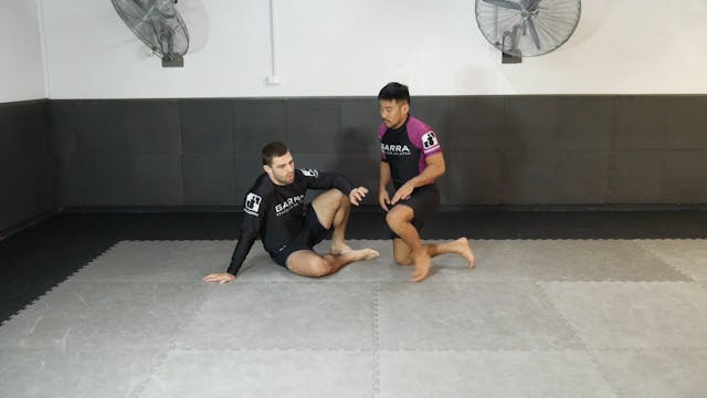 GRIPPING THE UPPER BODY - CLOSED GUAR...