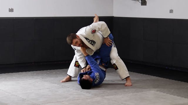 UNDER STANDING BJJ - STRATEGIES OF BJ...