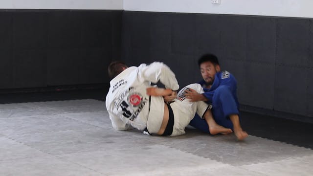 ESCAPING THE BOTTOM PIN - KNEE ON BEL...