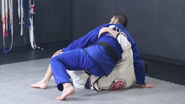 PINNING THE HIPS - HALF GUARD -  PASS...