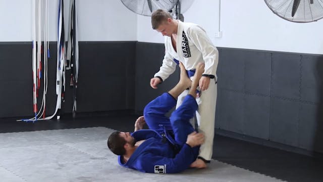 CONTROLLING THE LEGS - SINGLE X GUARD...