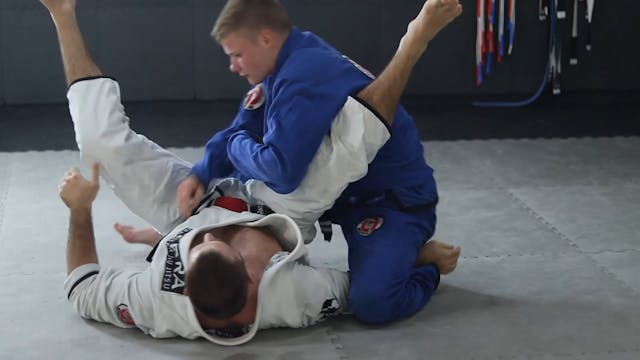 OVERHOOK ARM BAR - SUBMISSION