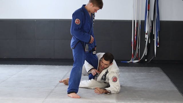 FINDING THE LEGS - SEATED GUARD - SIN...
